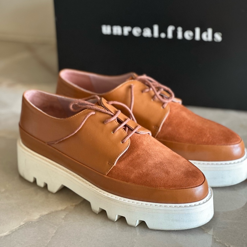 UNREAL FIELDS - STEP UP - CAMEL LEATHER PLATFORM CREEPERS Size 9